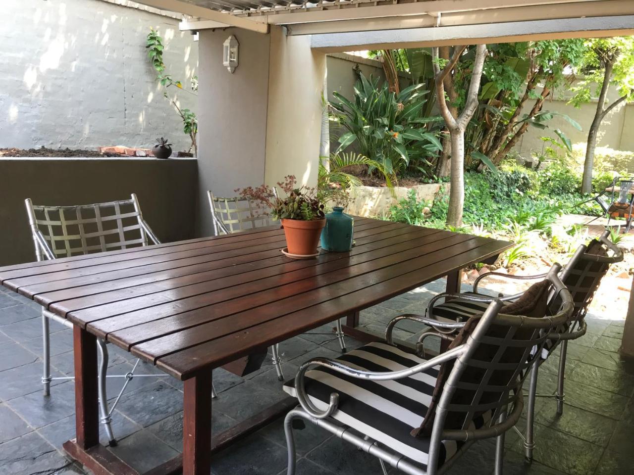 פרטוריה Waterhouse Guest Lodge In Muckleneuk מראה חיצוני תמונה
